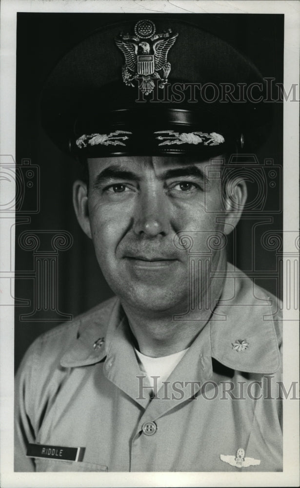 1987 Press Photo Fairchild 92nd Commander Field Maintenance Lt Col Frank Riddle - Historic Images