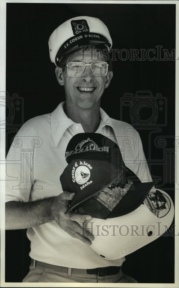 1987 Press Photo Sandy Emerson resigned from Chamber of Commerce post