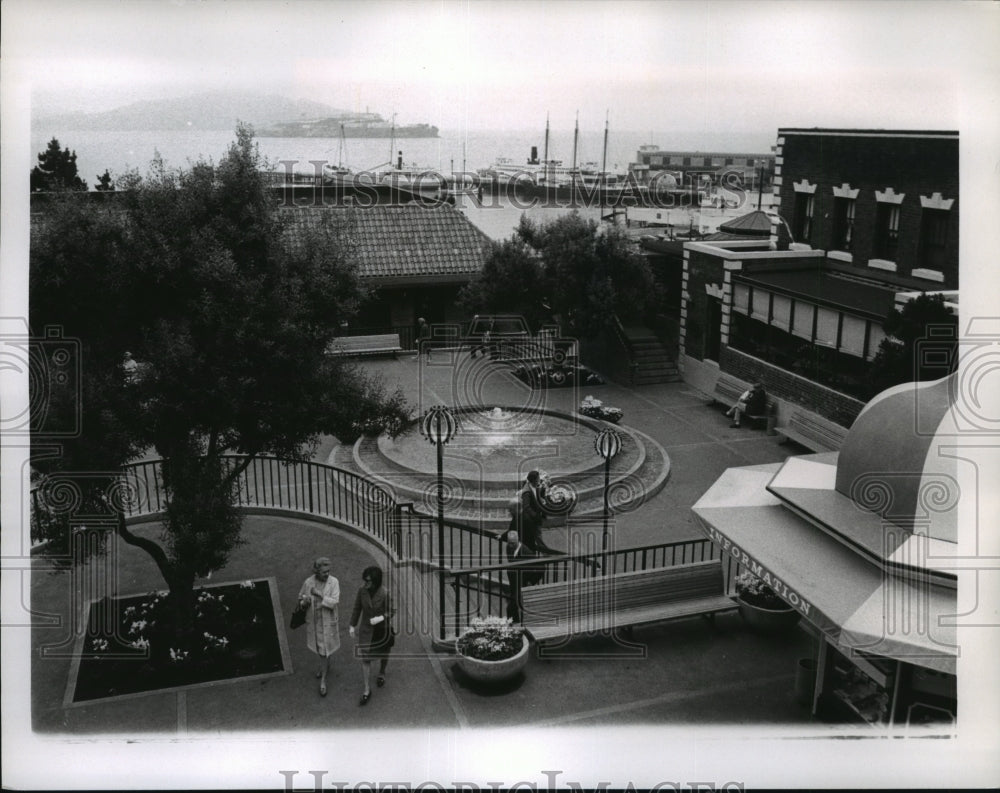 1968 Press Photo Jackson Square at Fisherman's Wharf in San Francisco - Historic Images