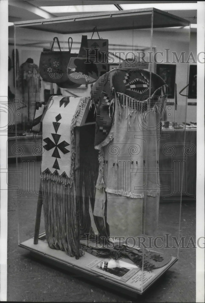 1974 Press Photo Buckskin Dress, Pacific Northwest Indian Center, Spokane - Historic Images
