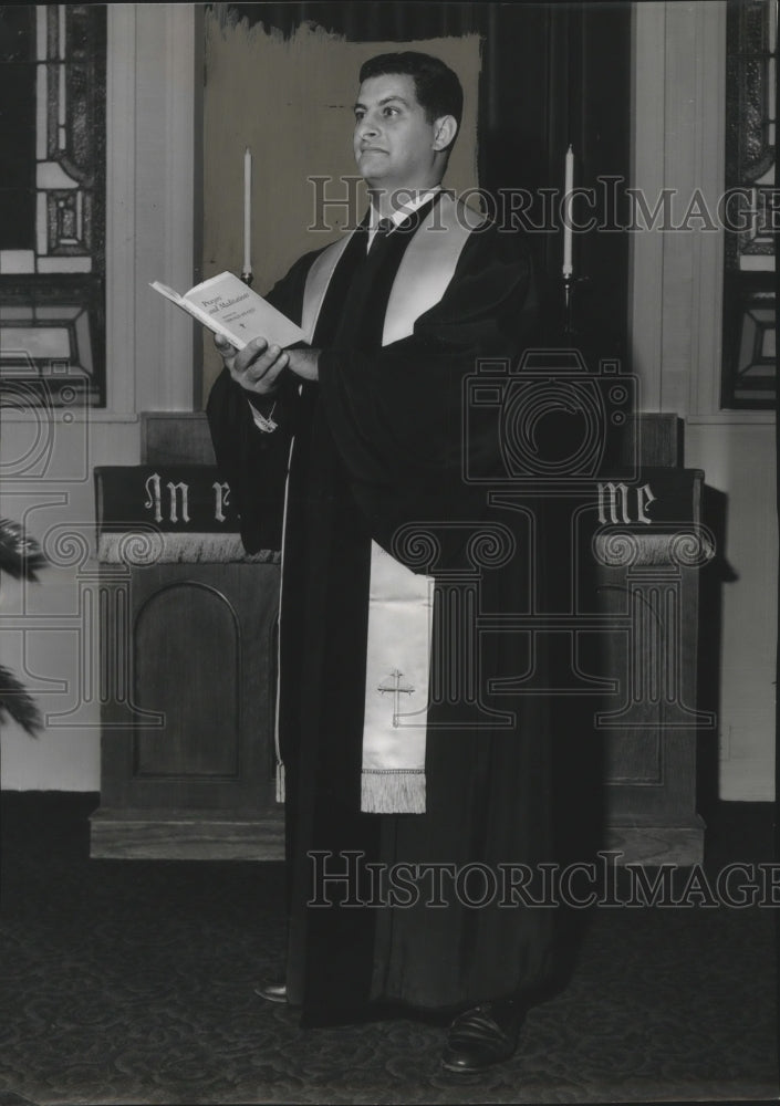 Press Photo Rev Anthony Perrino of St Paul Methodist Church - spa76584 ...