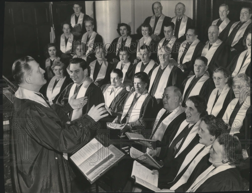 Press Photo Hal Young Director of Central Methodist Church Choir - Historic Images