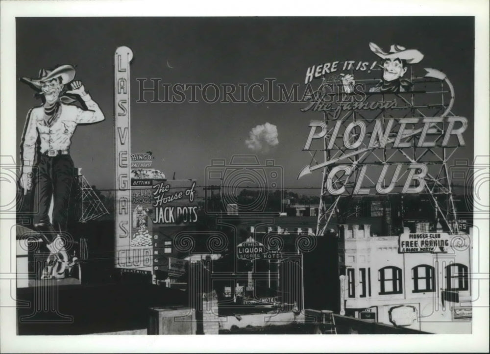 1990 Press Photo Nevada Cities - Las Vegas - spa78211 - Historic Images