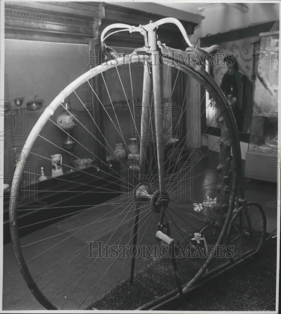 1973 Press Photo Old Bicycle on display at the Washington State Museum-Historic Images