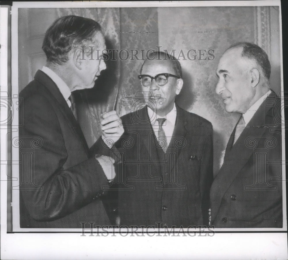 1962 Press Photo Secretary Lord Home, Min. U Thi Han at Disarmament Conference-Historic Images
