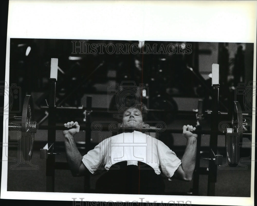 1994 Press Photo Physical fitness-Ken Benoscek, owner of Fitness Unlimited - Historic Images