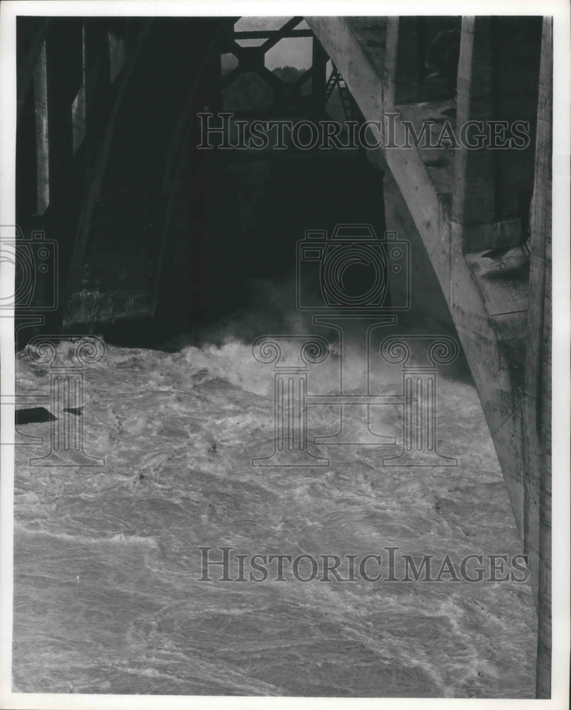 1979 Spokane River-Historic Images