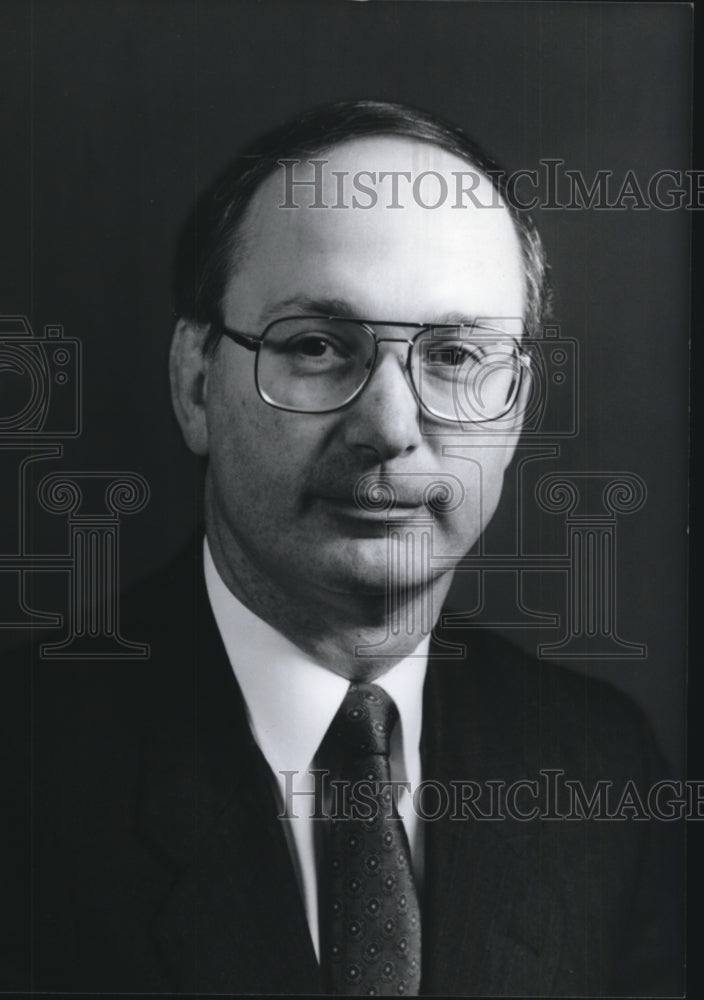 1989 Standard Insurance Co's Salesman, Larry N. Totton Historic Images