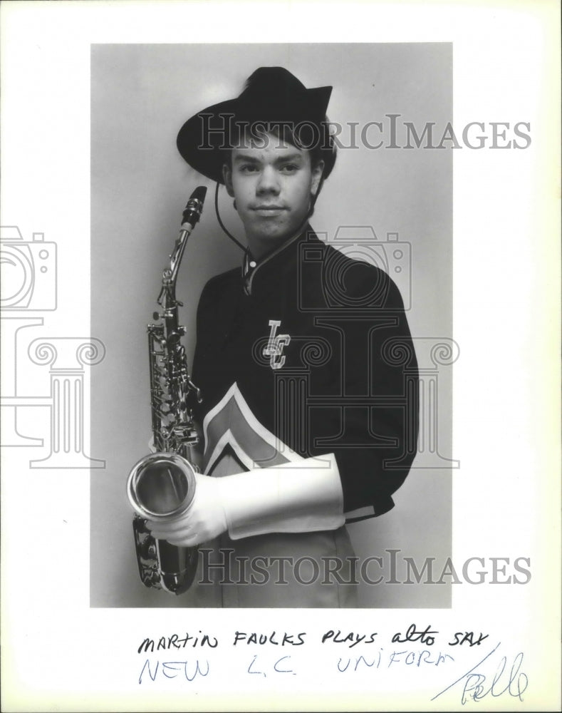 1988 Press Photo Martin Faulks wears new Lewis and Clark School band uniform - Historic Images