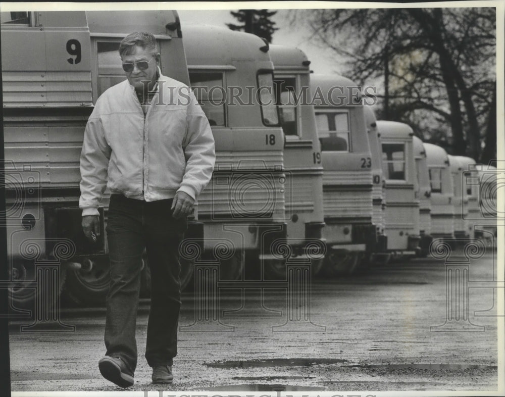 Harold Moline, transportation head for Coeur d&#39;Alene schools-Historic Images