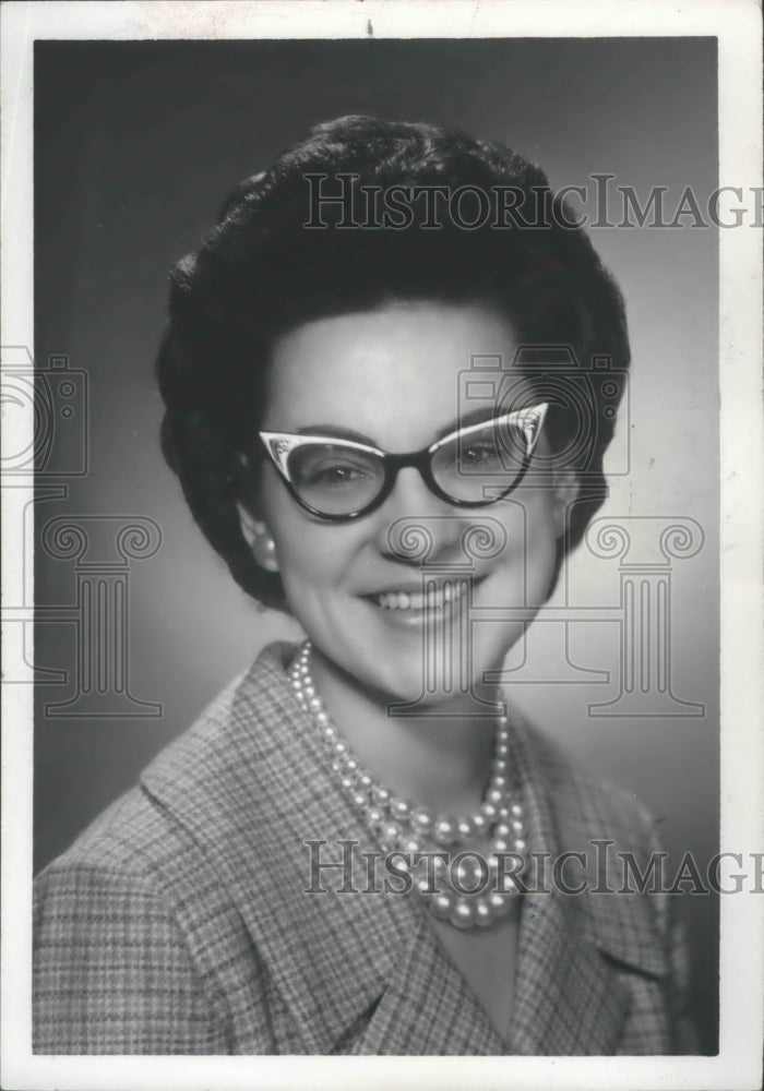 1963 Press Photo Ruth Gallinot of National Secretaries Association - Historic Images