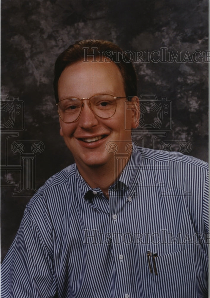 1997 Press Photo Wayne Williams, President and CEO, Telect Inc. - Historic Images