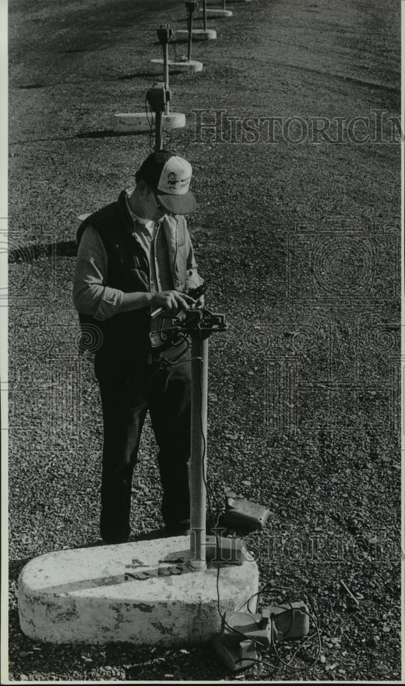 1988 Dave Clark, installing speakers at East Sprague DriveIn