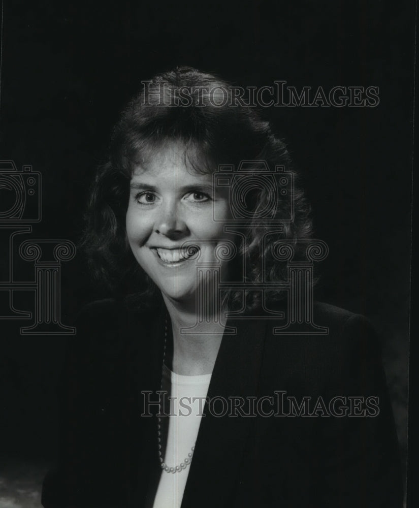 1996 Press Photo Sheri Sinn, Manager, Research, Advertising and Promotions Group - Historic Images
