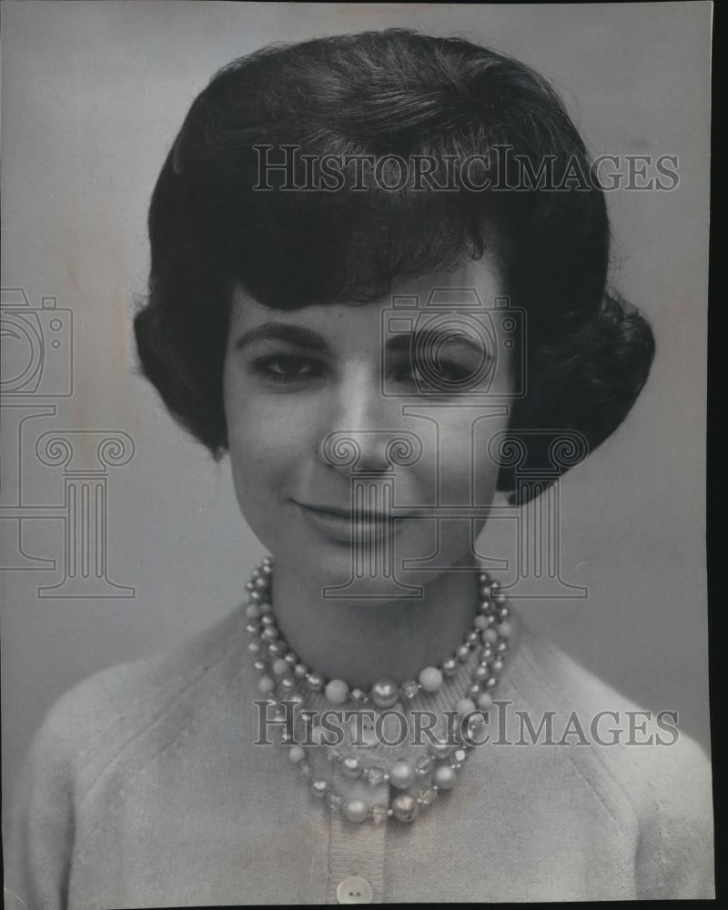 1963 Press Photo Verlane Hinthorne, Pres-elect USO Junior Hostess Organization - Historic Images