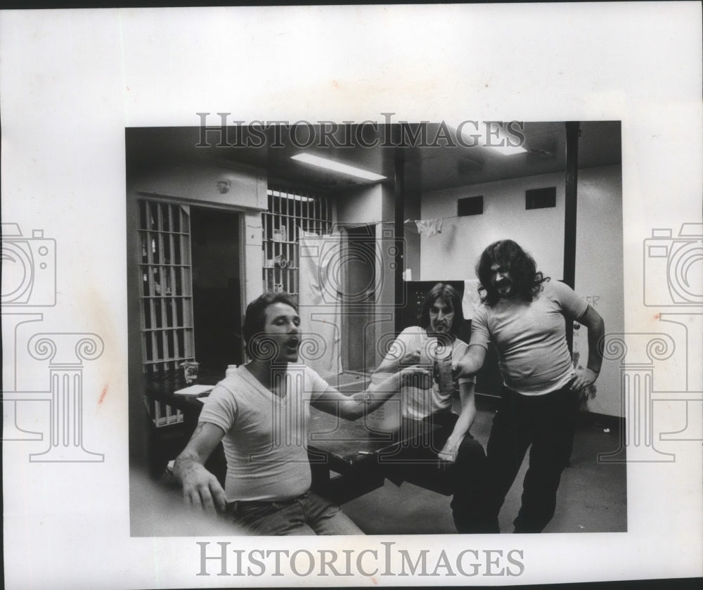 1981 Press Photo Inmates at Spokane County Jail - spb11485 - Historic Images