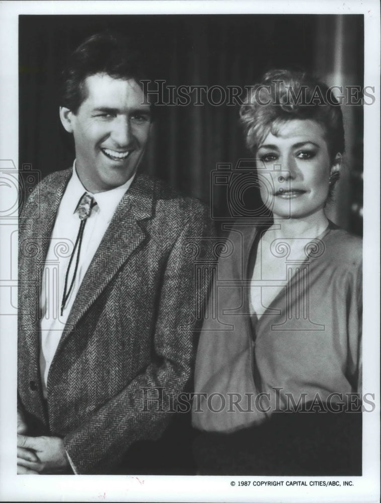 1987 Press Photo Cassie Yates &amp; Duncan Gamble star in ABC&#39;s &quot;Dynasty&quot;-Historic Images