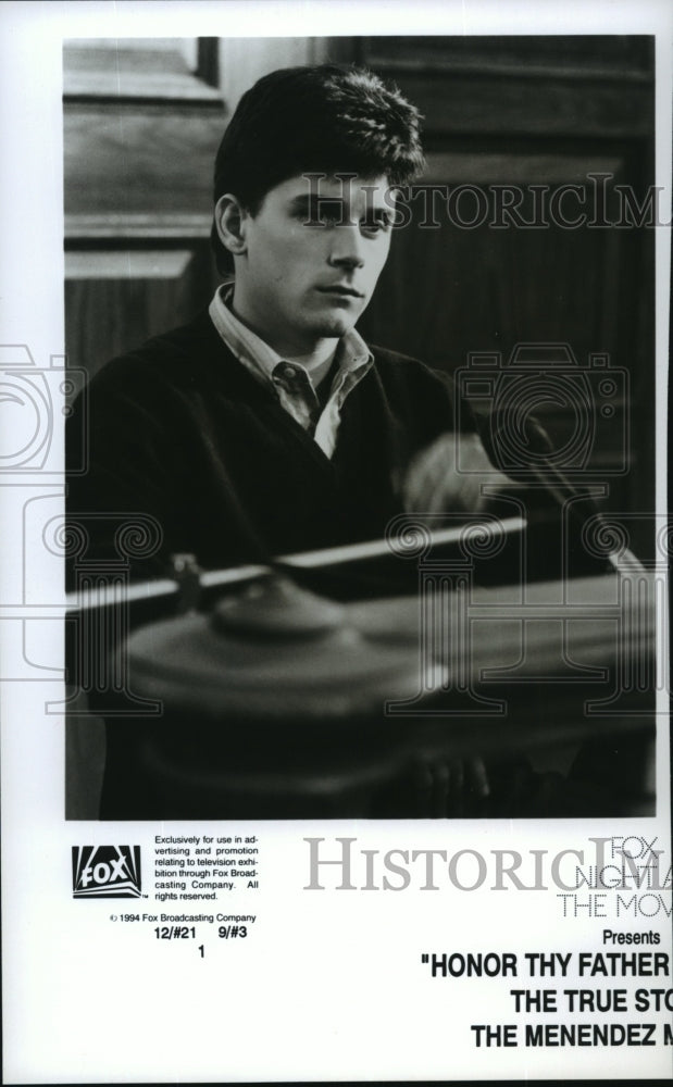 1994 Press Photo Billy Warlock as Lyle Menendez in "Honor thy Father and Mother" - Historic Images