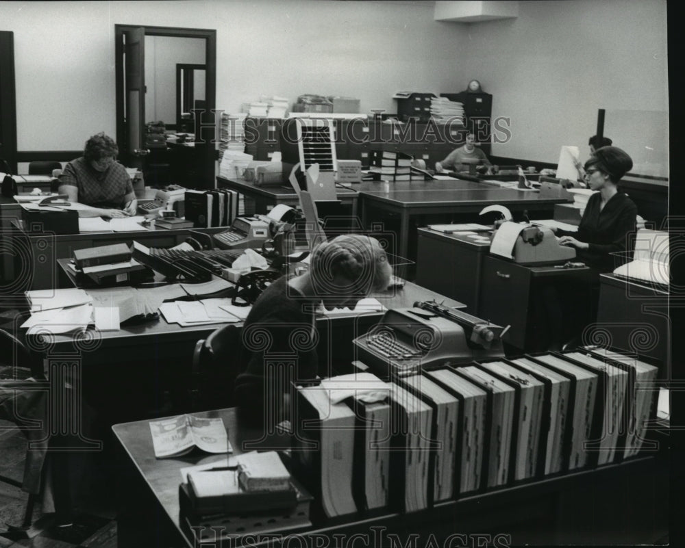 Press Photo Workers typing in Washington State Legislature Bill Drafting Office - Historic Images