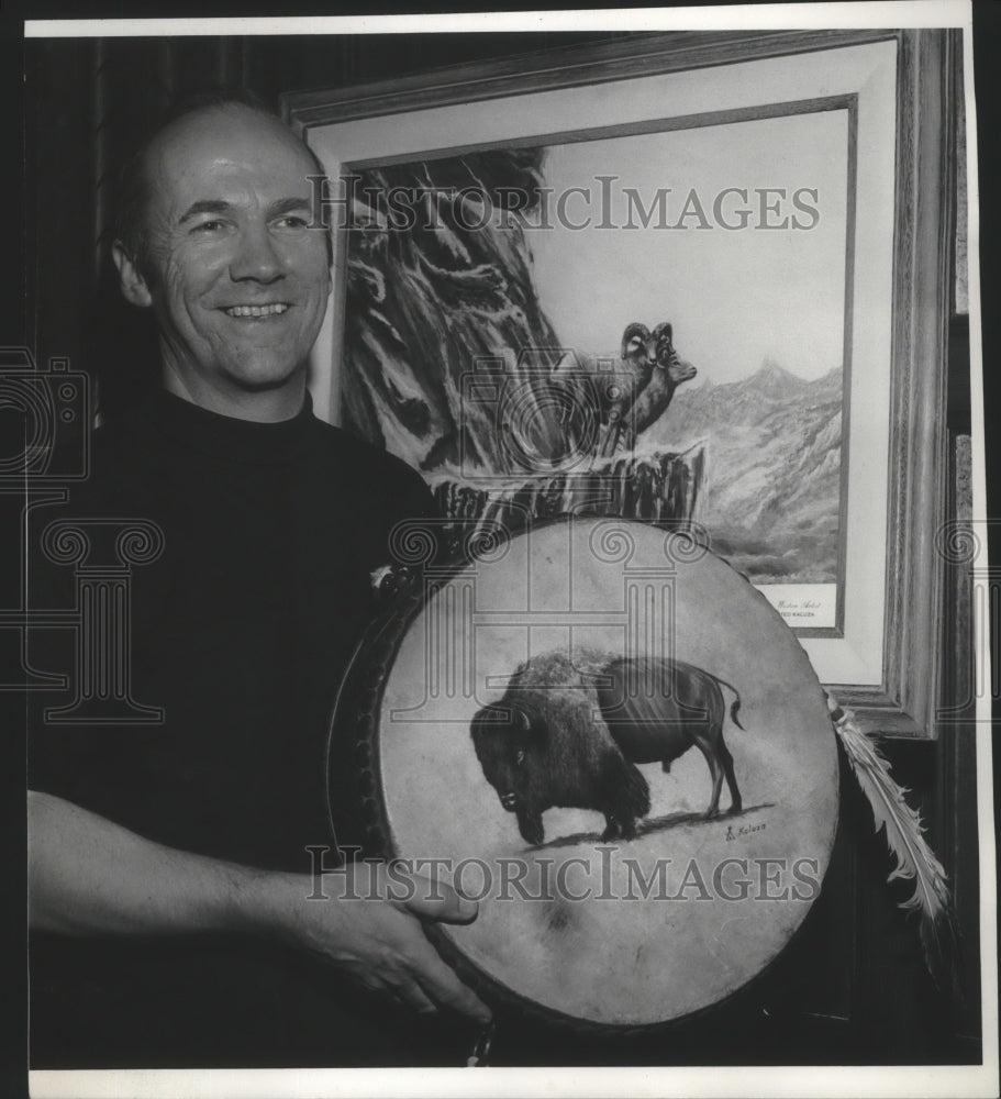 1972 Press Photo Spokane City Policeman, Ted Kaluza and his art work - spb19812-Historic Images
