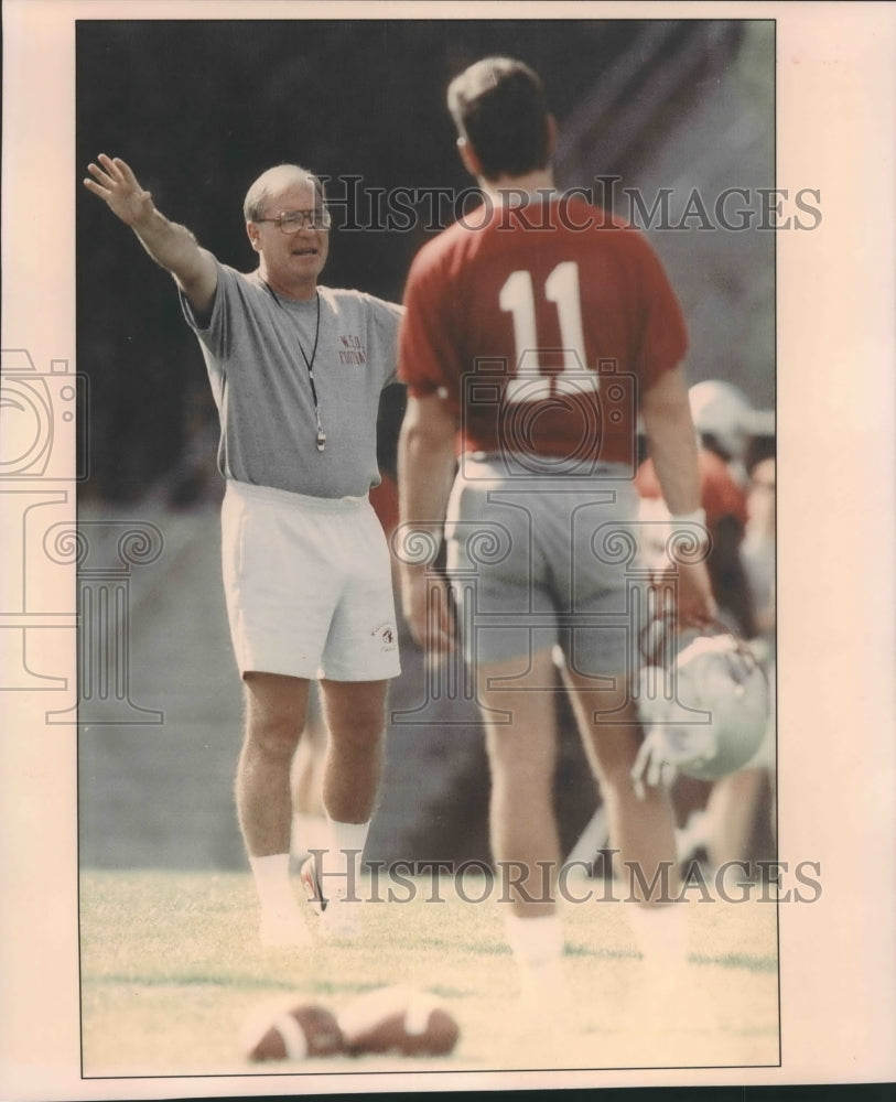 1992 Press Photo Washington State football coach Mike Price during practice - Historic Images