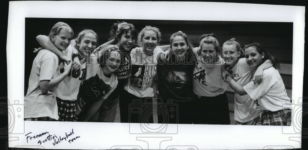 1994 Press Photo The Freeman volleyball team poses for a photo - spo00357 - Historic Images