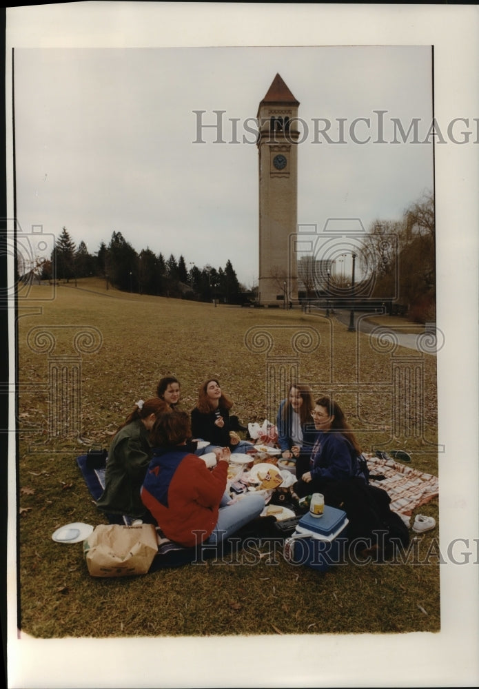 Youth group members have picnic at Riverfront Park-Historic Images