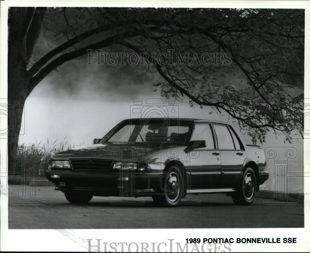 1989 The 1989 Pontiac Bonneville SSE  - Historic Images