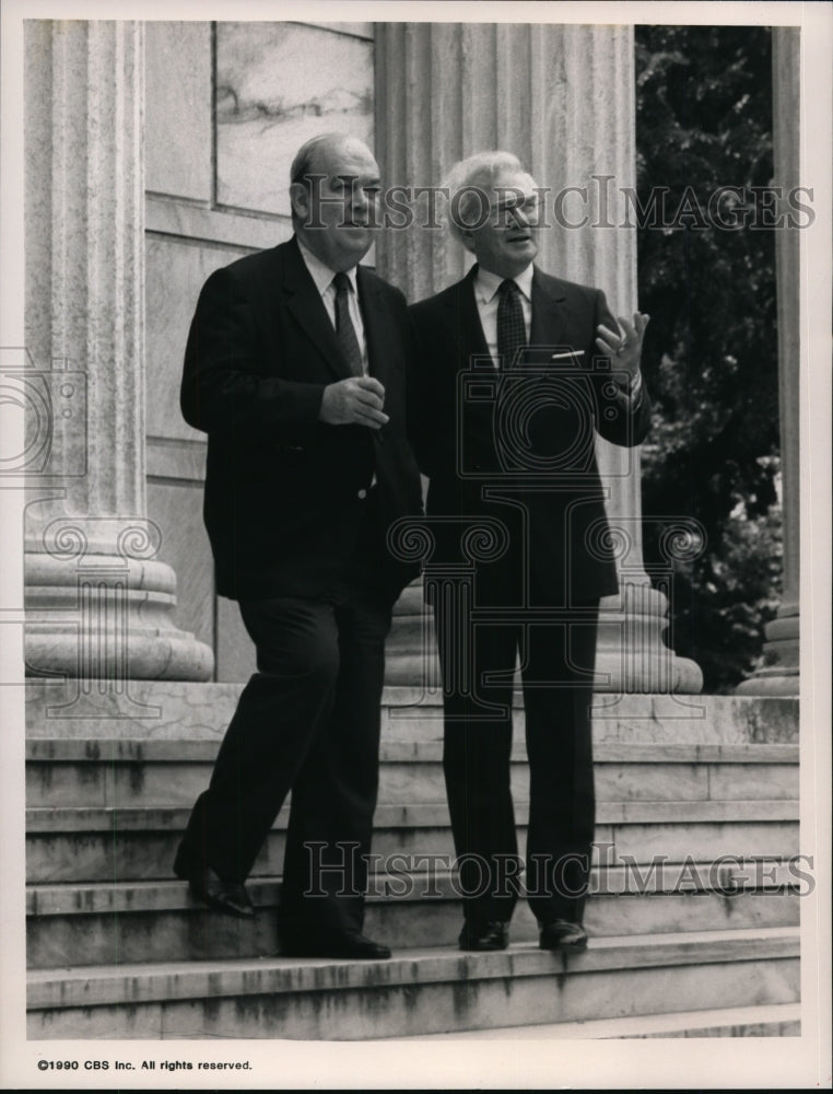 1990 Press Photo Correspondent Charles Kuralt with Dr. Ernest Boyer on CBS. - Historic Images
