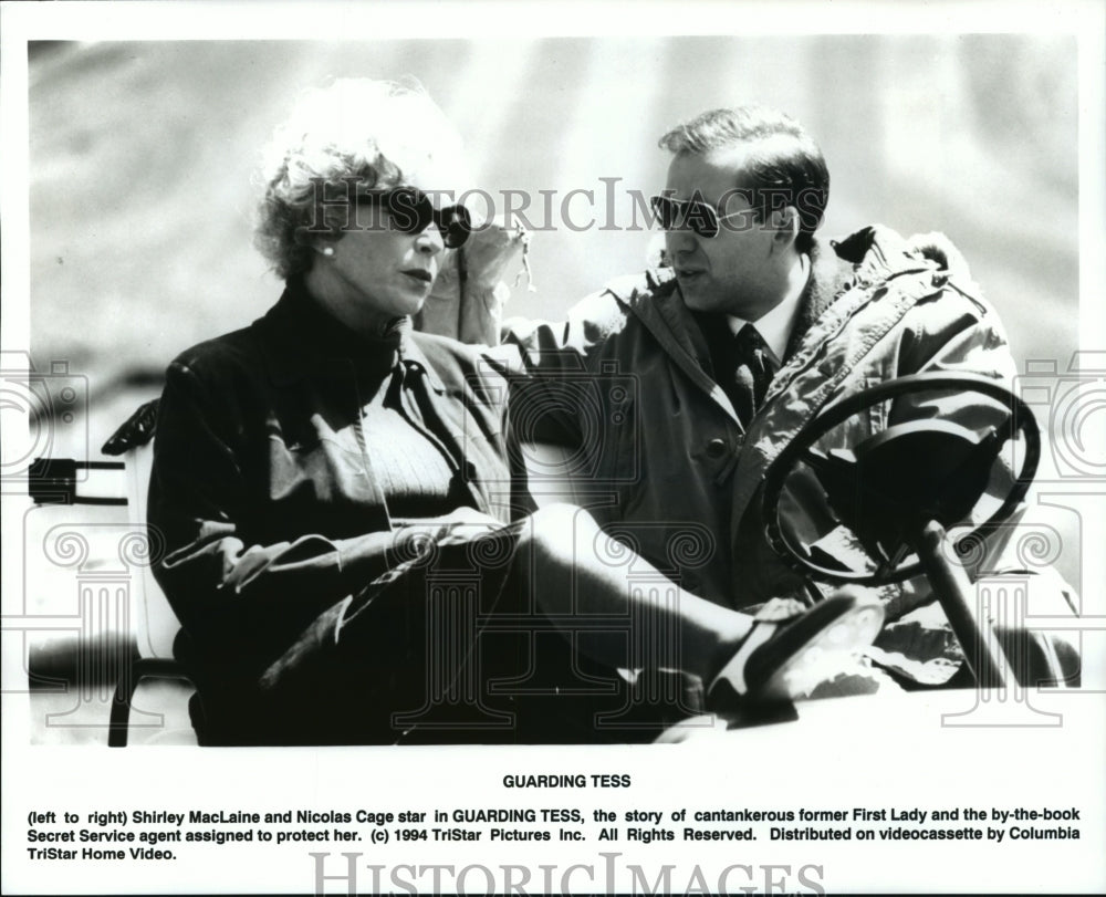 1994 Press Photo Shirley MacLaine and Nicolas Cage star in Guarding Tess. - Historic Images