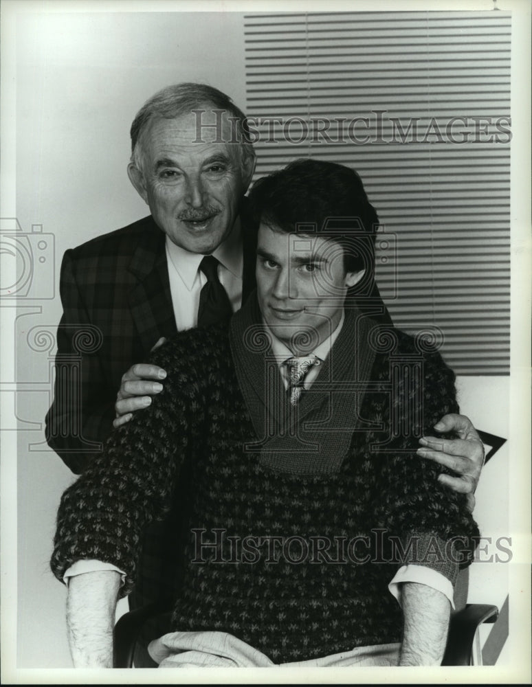 1987 Press Photo Todd Waring and Bill Macy star in Nothing in Common, on NBC.-Historic Images