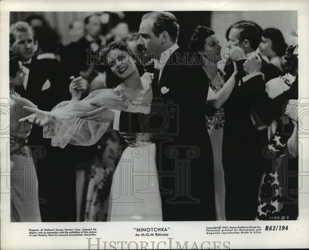 1962 Press Photo Scene from &quot;Ninotchka&quot; - Historic Images