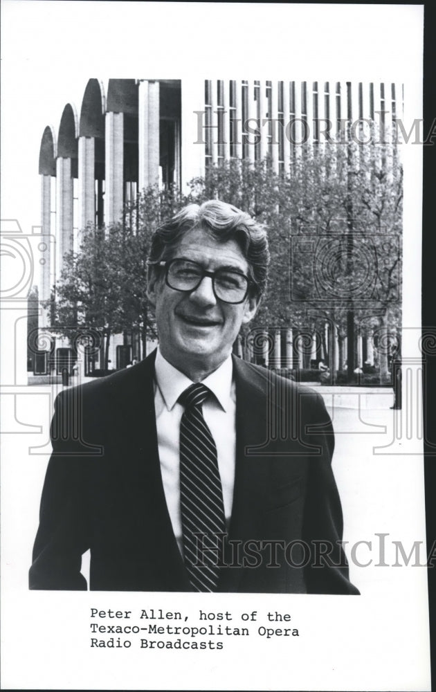 1990 Press Photo Peter Allen, host of the Texaco-Metropolitan Opera Radio. - Historic Images