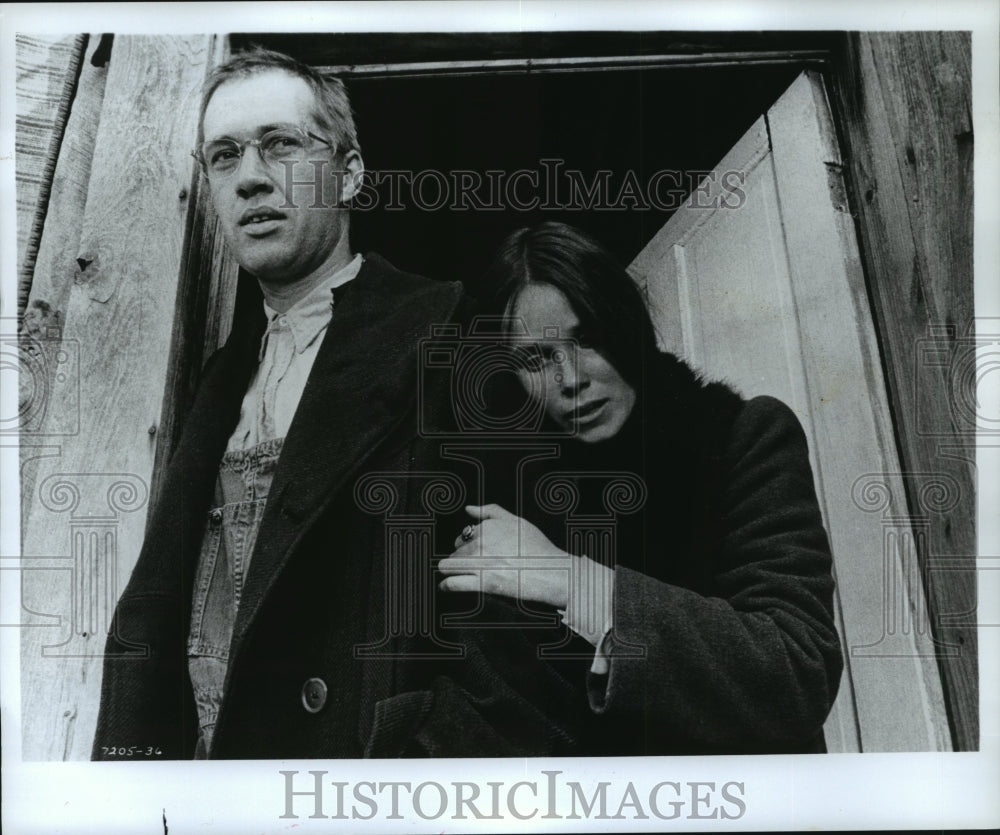 1979 Press Photo David Carradine and Barbara Hershey star in "Boxcar Bertha" - Historic Images