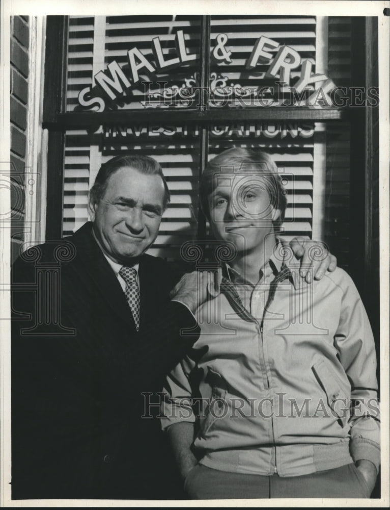 1983 Press Photo Darren McGavin and Jack Blessing in Small & Frye. - Historic Images