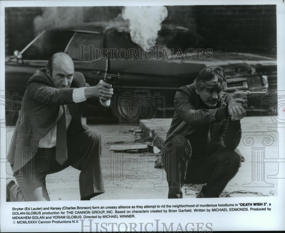 Press Photo Ed Laufer, Charles Bronson star in &quot;Death Wish 3&quot; - Historic Images