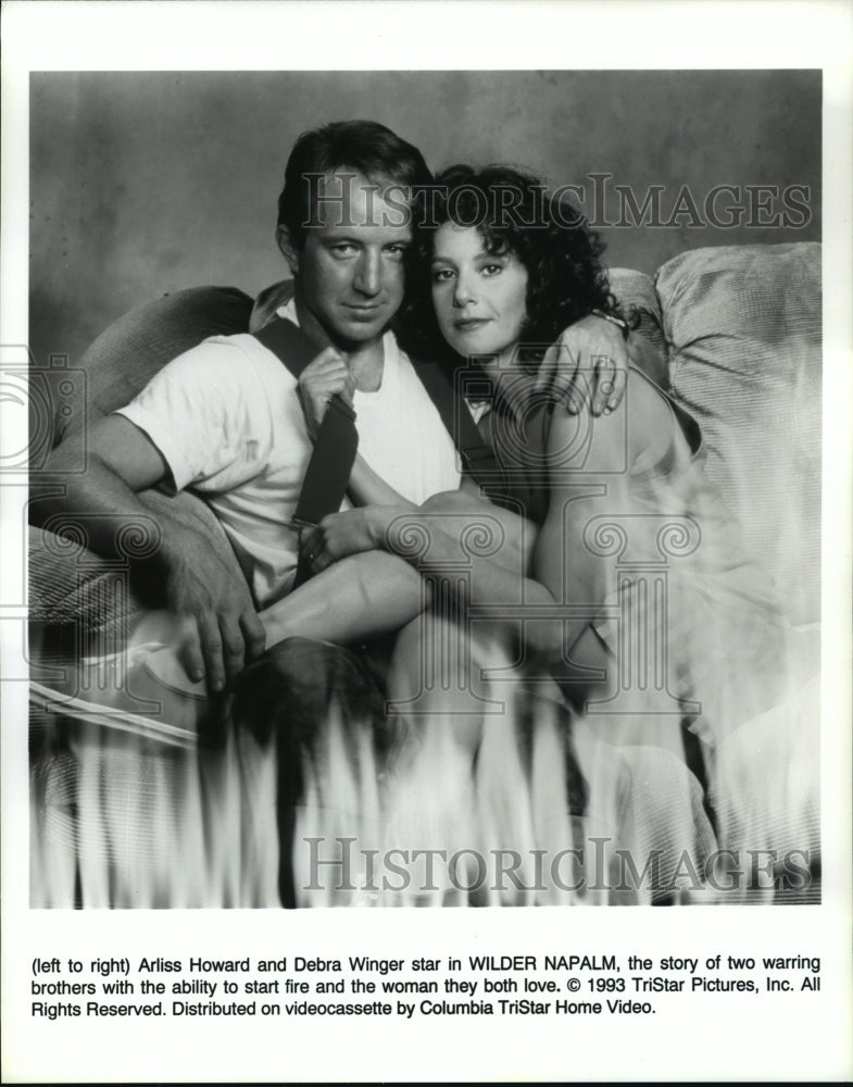 1994 Press Photo Arliss Howard and Debra Winger star in Wilder Napalm - Historic Images