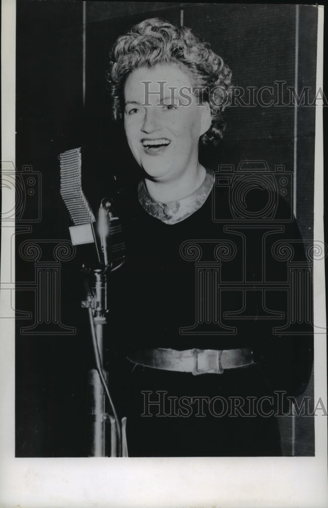 1944 Press Photo Gracie Fields, English actress, singer and comedian. - Historic Images