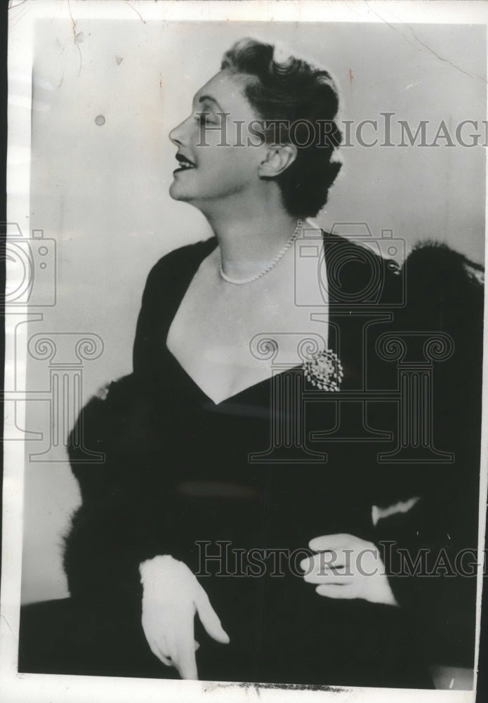 1960 Press Photo American stage actress Katherine Cornell - spp24655-Historic Images
