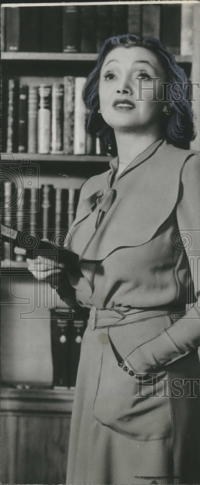 1943 Press Photo Actress Katherine Cornell - Historic Images