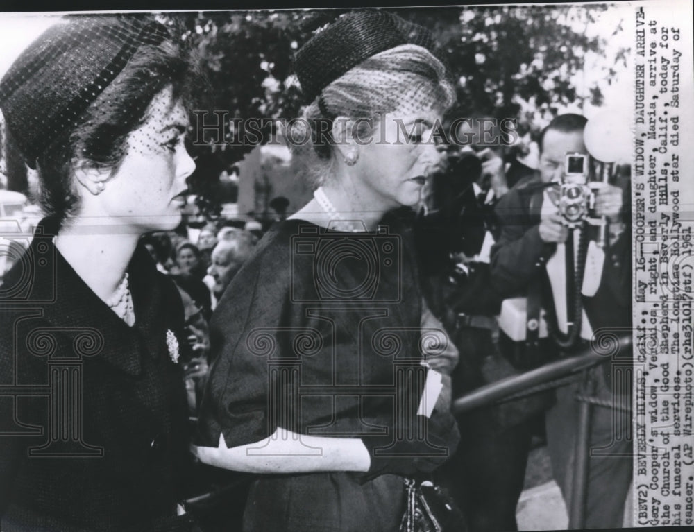 1961 Press Photo Veronica and Maria Cooper at Gary Cooper&#39;s funeral - Historic Images
