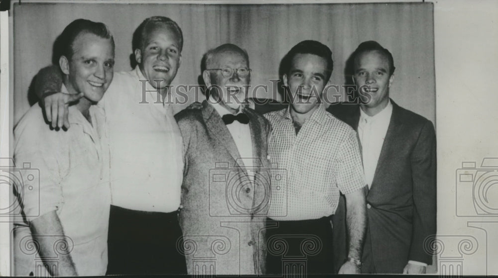 1959 Press Photo Evan Wyatt and grandson&#39;s Gary Phillip, Lindsay &amp; Dennis Crosby- Historic Images