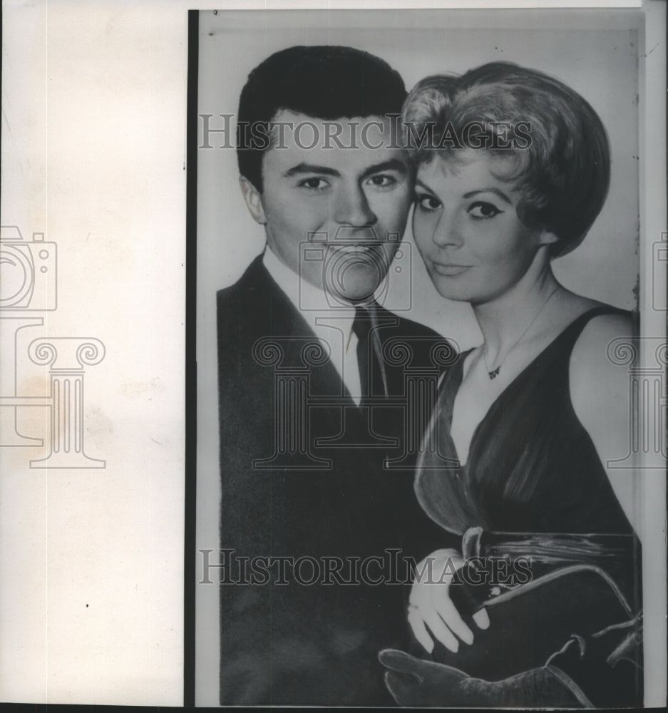 1960 Jimmy Darren and Evy Norlund in Hollywood after engagement-Historic Images