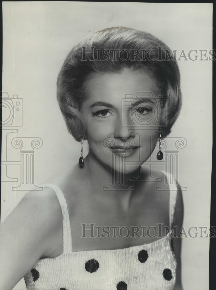 1961 Press Photo Actress Joan Fontaine - Historic Images