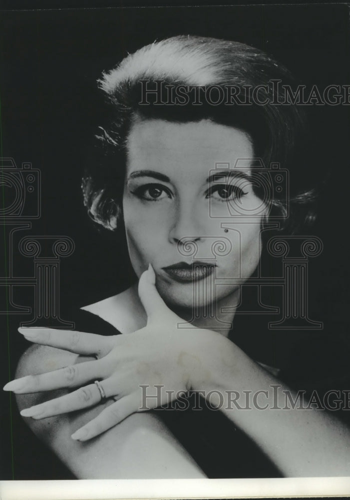 1962 Press Photo Gloria DeHaven, actress and singer - Historic Images