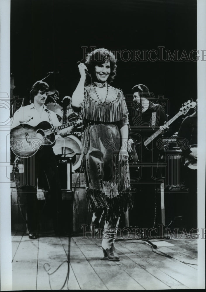 Press Photo Singer and song writer Loretta Lynn - Historic Images