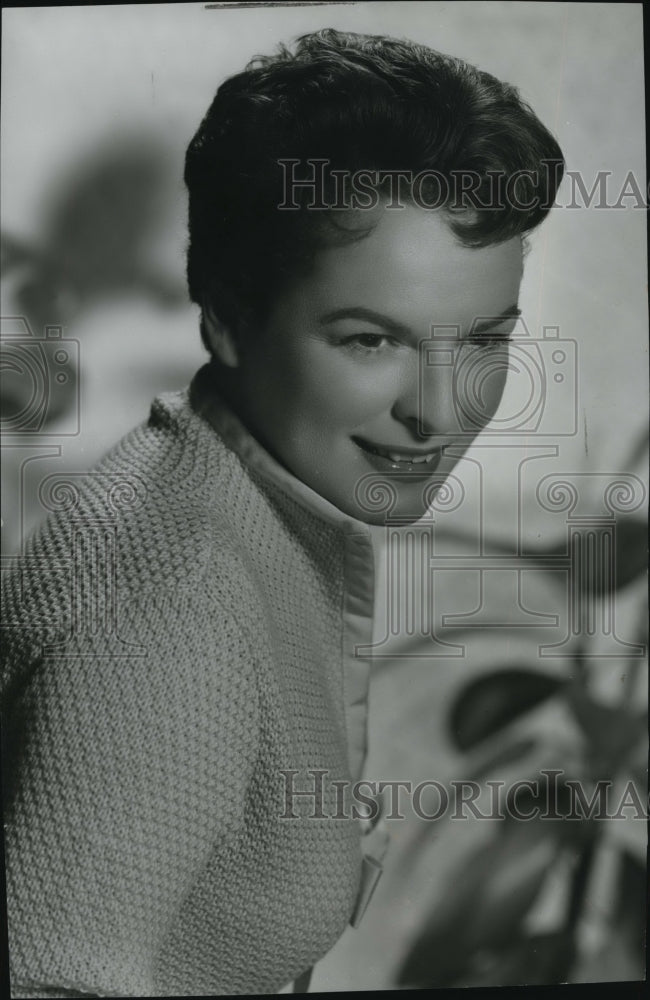 1956 Press Photo Actress Mercedes McCambridge - Historic Images