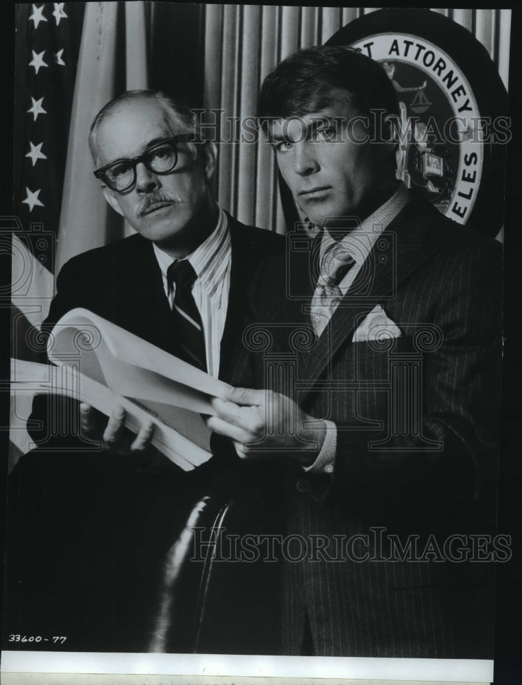 Press Photo Harry Morgan and Robert Conrad in "The D.A." - Historic Images