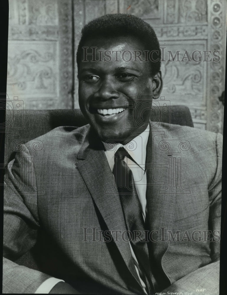 1967 Press Photo Actor Sidney Poitier - Historic Images