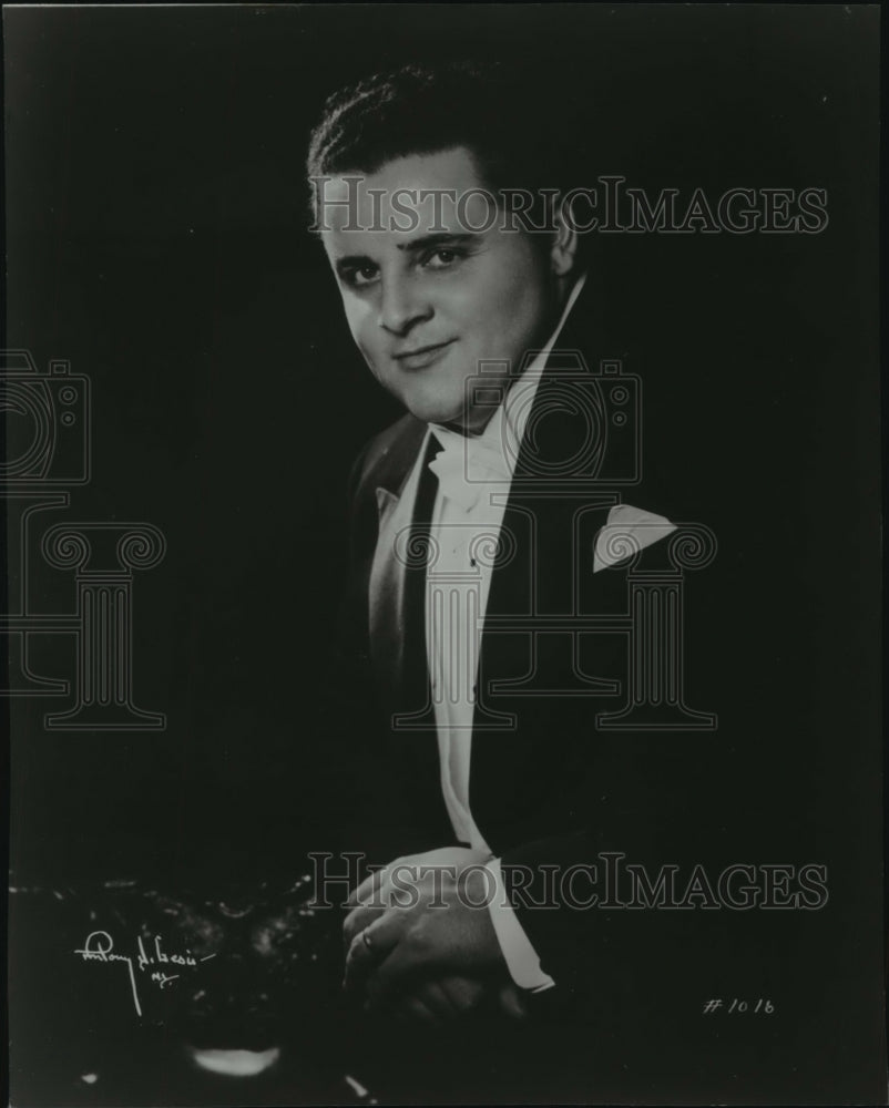 1961 Press Photo Dramatic tenor Albert Da Costa - Historic Images